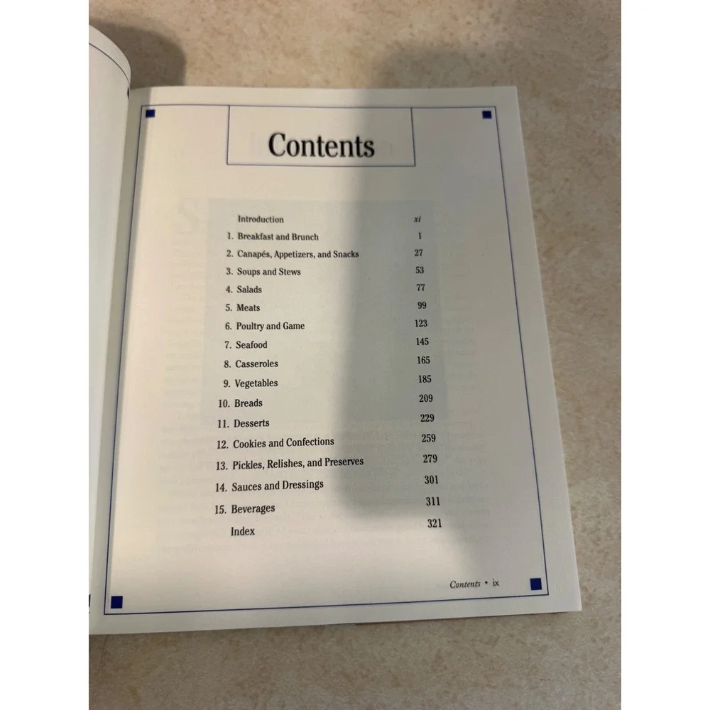 My Mother's Southern Kitchen James Villas Martha Pearl Villas Cookbook 1994 HC